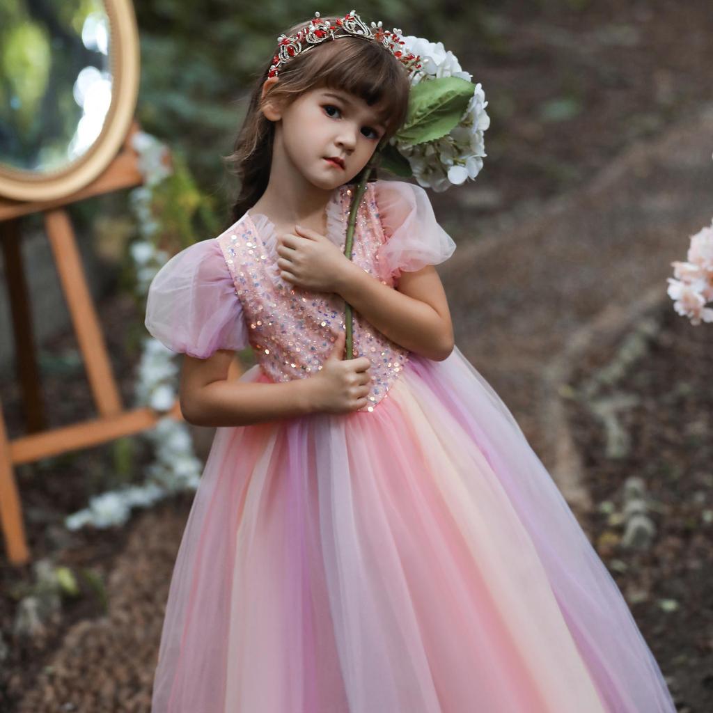 Dziecięca Sukienka Formalna z Cekinami i Bufiastymi Rękawami z Tęczową Tiulową Spódnicą - Idealna na Urodziny lub Występy