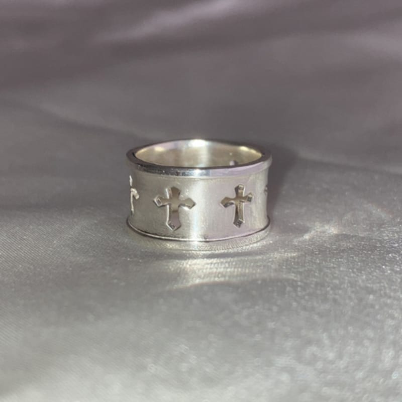 fillow cross hole ring bold