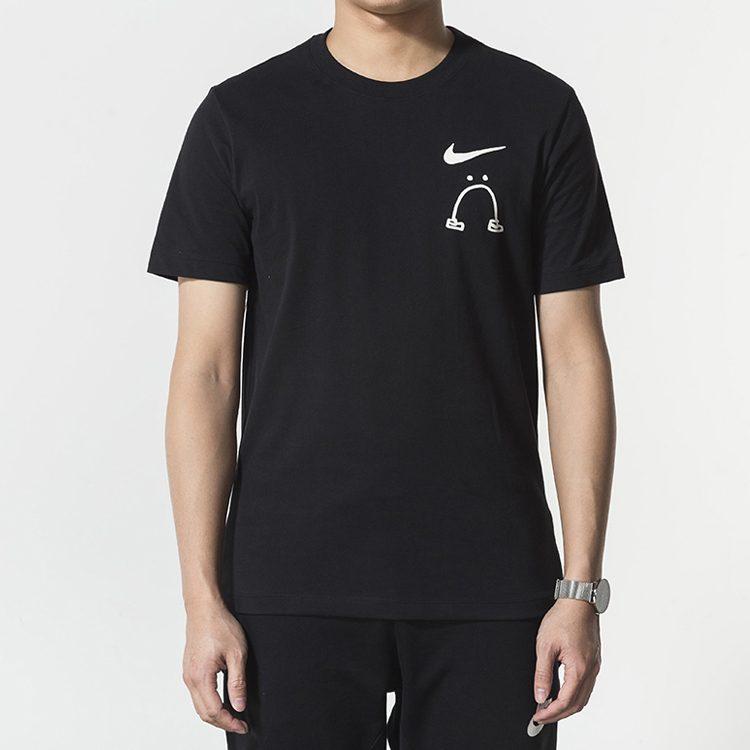 Nike T Shirts Men's Crew Neck Moderate Straight Fit AO0624-010