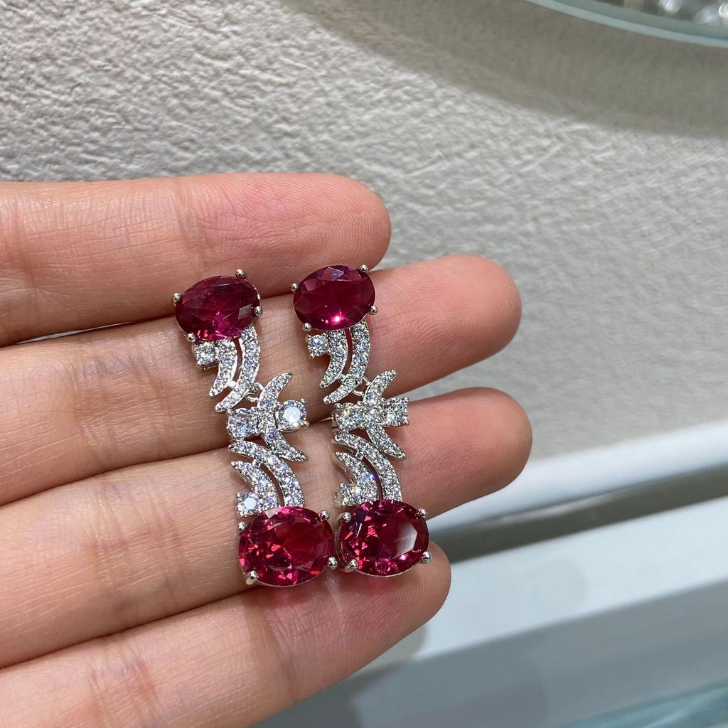 Großes Set mit Diamantimitat Roter Turmal Halskette, Ohrringe, Armband, Leichter Luxus Promi Abendmode Zweiteiliges Set