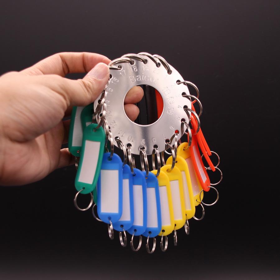 Stalowy Organizer na Klucze z Tablicą do Pisania, Brelokami do Kluczy i Żelaznym Pierścieniem