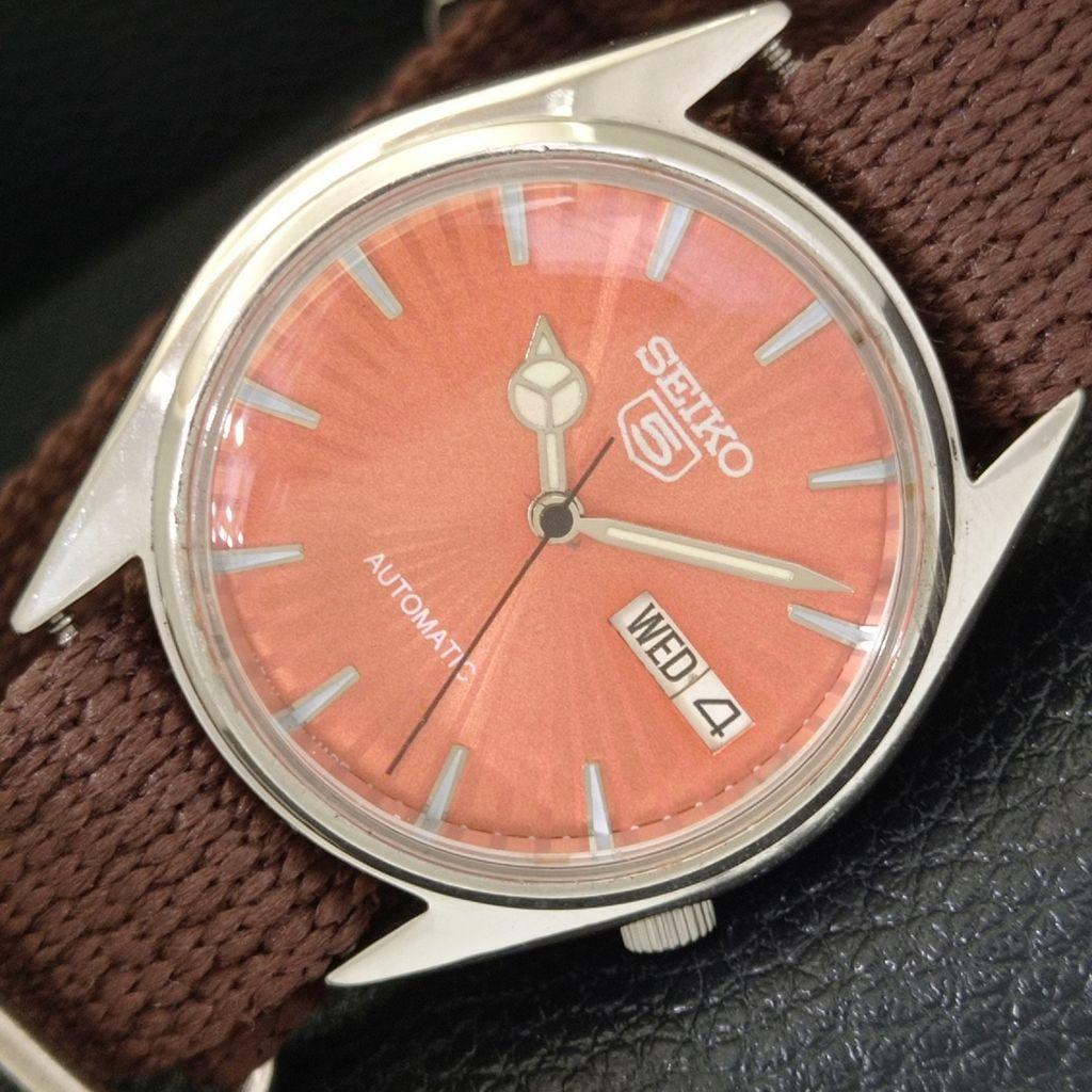 VINTAGE SEIKO 5 AUTOMATIC 7S26A JAPAN MENS PEACH COLOR DIAL WATCH a701659-5 R206c-a701659