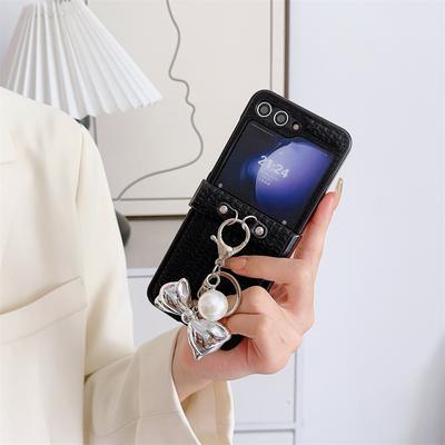 Silk Thread Texture Leather Cover with Gold Bowknot Pendants For Samsung Galaxy Z Flip 6 5 4 3 Hard Hinge Protective Phone Case