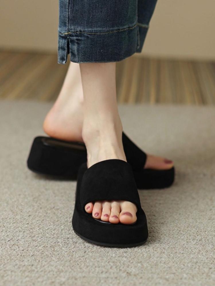 

2024 Новые летние женские бахилы Модный темперамент Универсальная однотонная верхняя одежда Фланелевые женские тапочки с открытым носком 35 чёрный