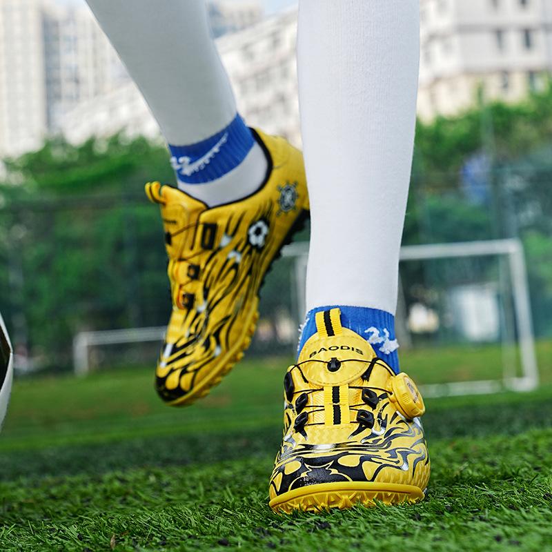 Foreign trade children's football shoes men's and women's sports football shoes broken nails primary school students indoor football game training sh