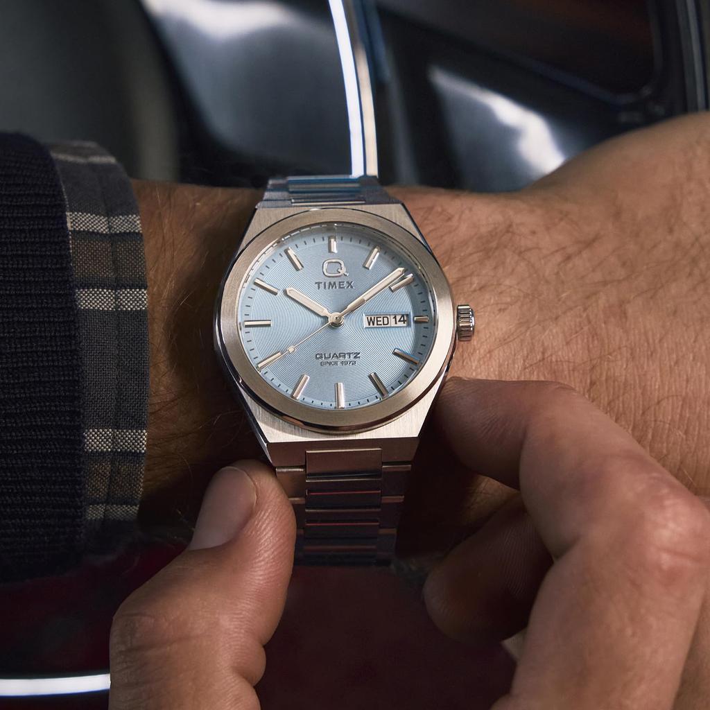 TIMEX Q Timex TW2Y35200 Unisex Quartz 5 ATM Water Mineral Blue Stainless Steel Watch, Movement, Resistance, Glass, Dial, [Used]