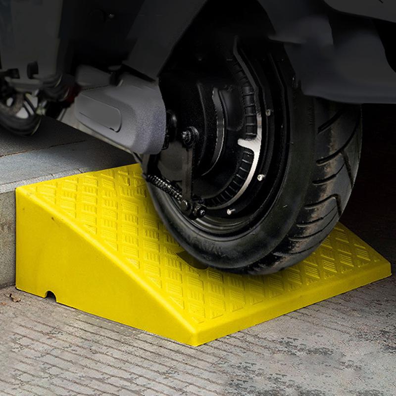 Universal Plastic Threshold Ramp 30/40/50mm - Anti-Slip Ramp for Wheelchairs, Bikes & Cars, Smooth Transition Design