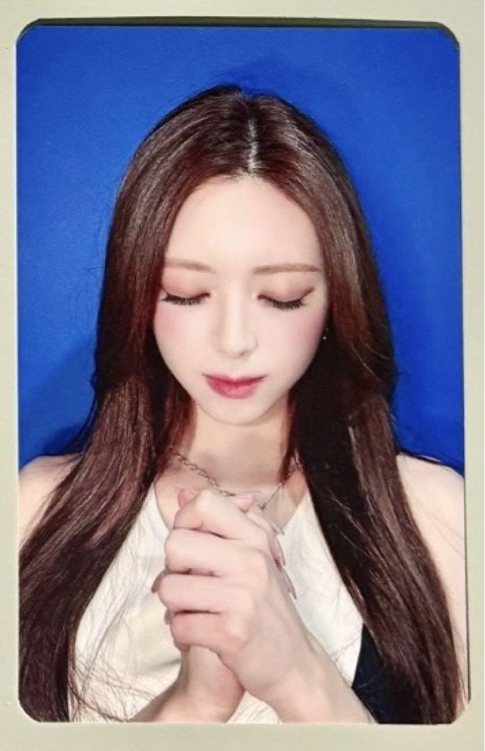 

[USED] itzy GOLD makestar China Shanghai Yuna bonus trading card