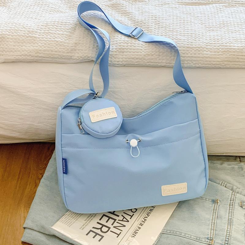 Wind Niche Versatile Girl Shoulder Messenger Bag, Japanese Students Simple Solid Color Sports And Leisure Commuter Bag
