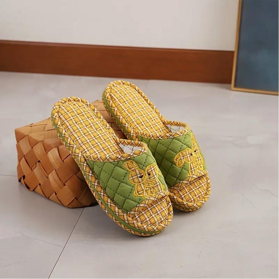 Silent slippers cute rabbit pure cotton three-layer thick cloth bottom cartoon indoor non-slip silent slippers зелёный