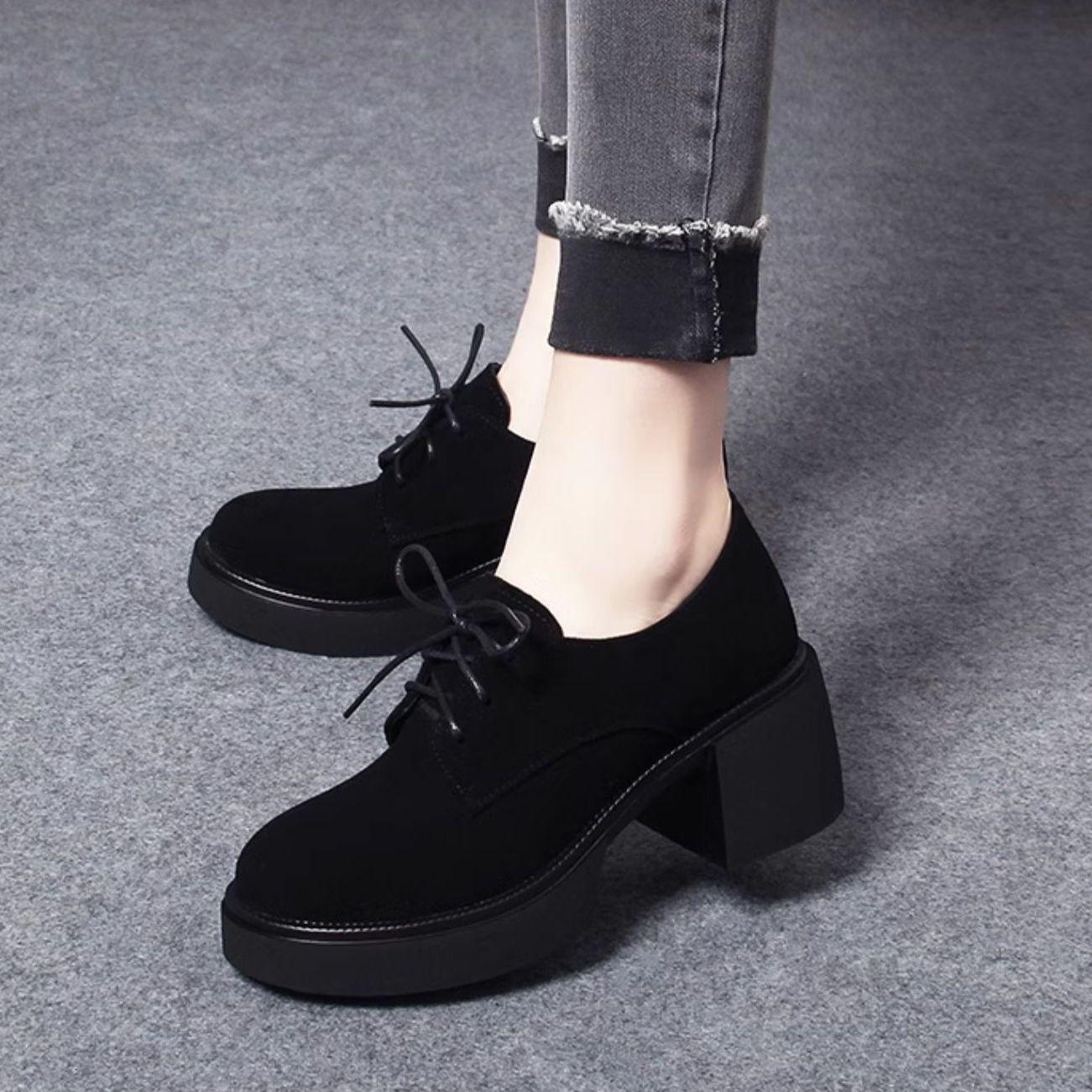 

Лоферы из матовой замши на толстой подошве из супермягкой овчины, женские, весна-осень 2025, с круглым носком, новые кожаные туфли на толстом каблуке, на шнуровке 35 чёрный