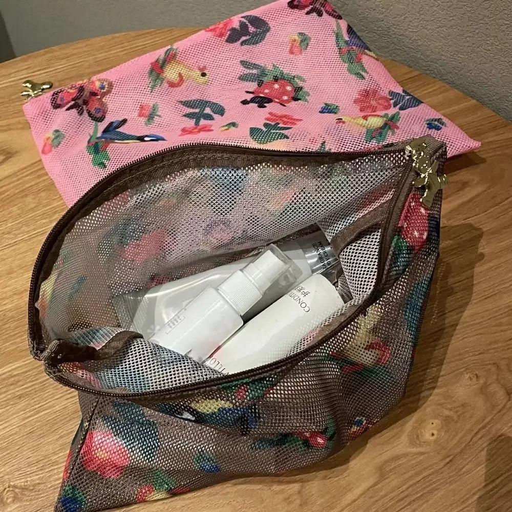 2025 Japanese Style Makeup Storage Bag Large Capacity Vintage Travel Storage Bag Cartoon Printing Waterproof Wash Bag Facility