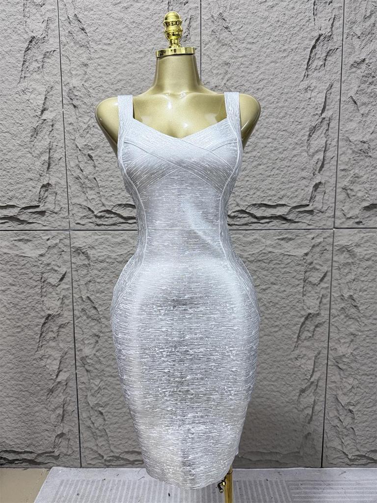 Chic Sleeveless Gold-Bandage Dress: Low-Cut, Hip-Wrapped Party Outfit