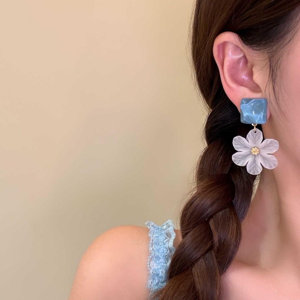 Pinkdudu Blue Square Flower Vacation Earrings for Women Ethereal Sweet Resort Style Dangle Earrings PD2523