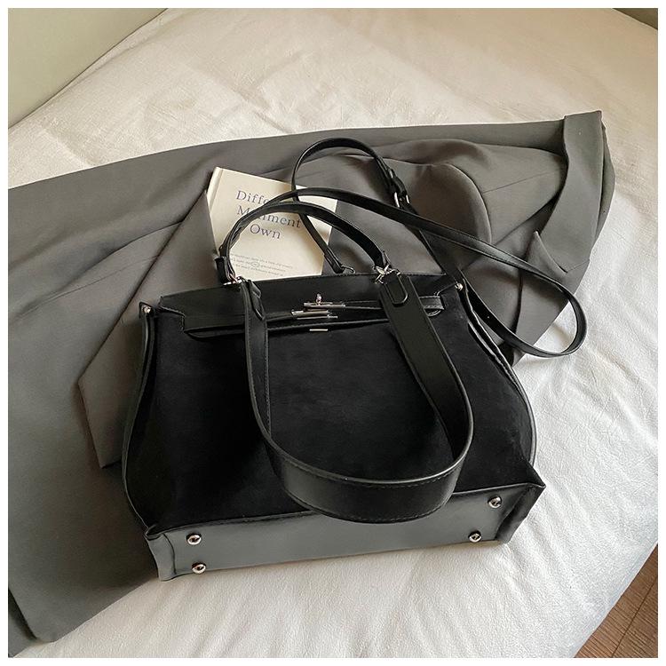 Women's Retro Frosted Leather Crossbody Handbag - Luxury Kelly Bag