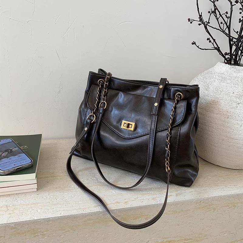 Premium commuter retro large-capacity bag, new women's shoulder messenger bag, work tote bag
