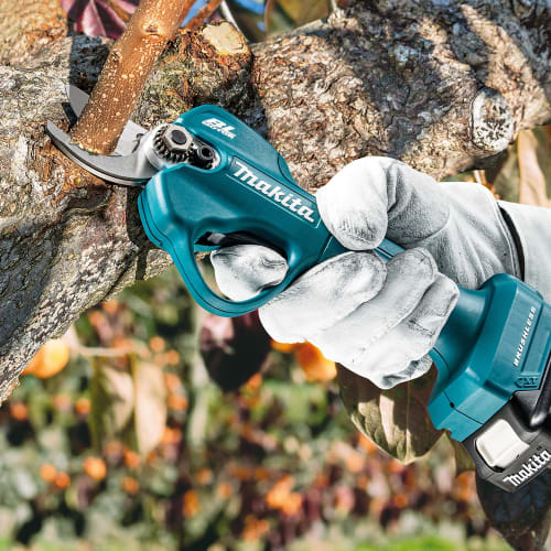 Makita UP100DZ Rechargeable Pruning Shears, 10.8V (Battery, Charger, and Case Sold Separately)