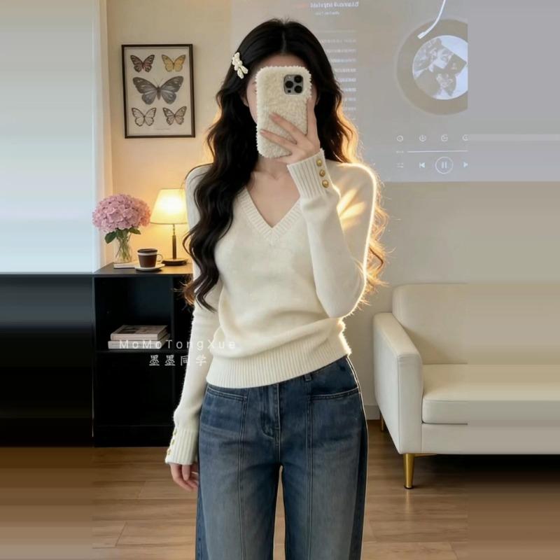 French High-end Gray V-neck Sweater for Women in Autumn and Winter New Style Can Be Worn Outside and Inside with a Base Layer Knitted Top