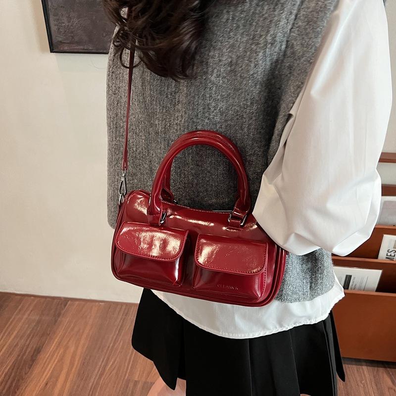 

Fashion Versatile Hand Bag 2025 New Portable Bowling Bag Premium Girl Bag 23*7*12