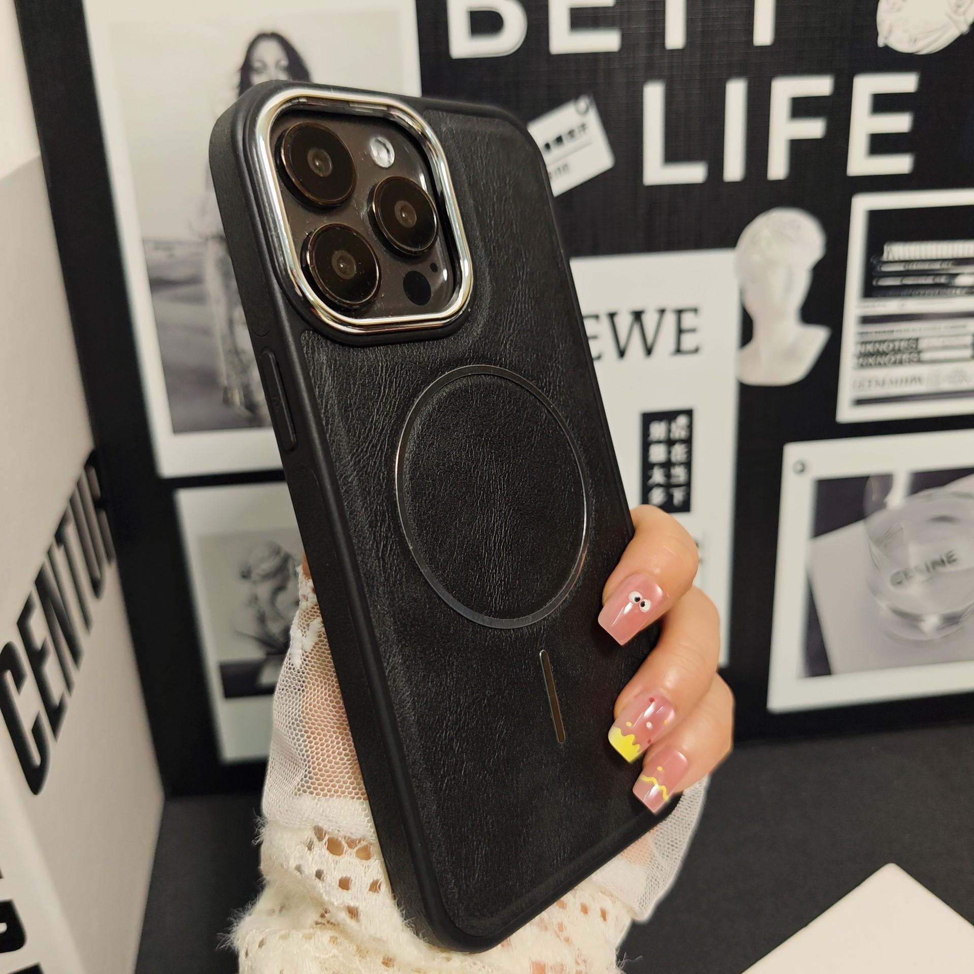 iPhone 17 Pro Max Leather Magnetic Case, Scratch-Resistant, Full Coverage, Premium Feel - Compatible with Apple 16 iPhone 17 PRO