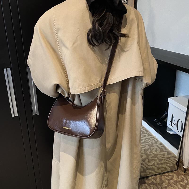 Simple Underarm Bag Texture Bag 2025 New Bag Women's Fashion Popular Shoulder Bag Baguette Dumpling Bag