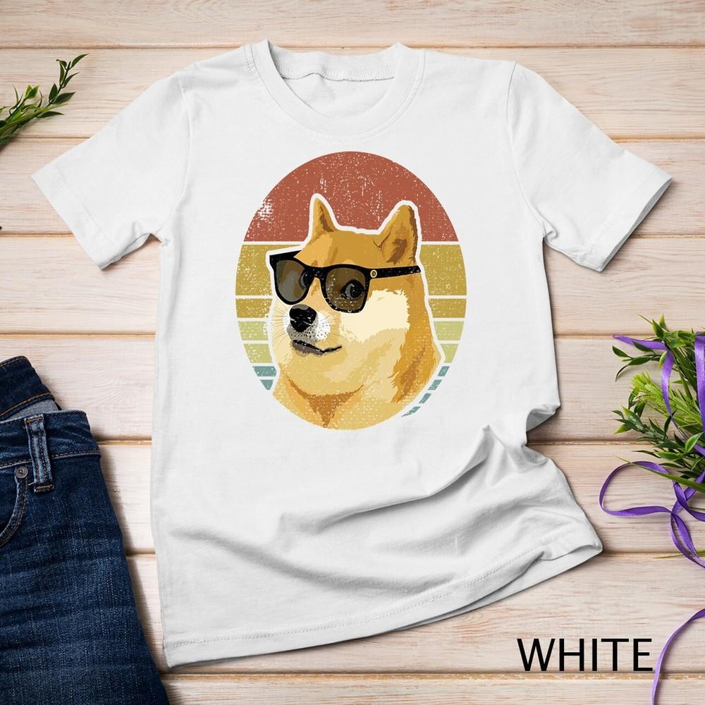 

Vintage Dogecoin Crypto Shiba Inu Doge In Sunglasses Unisex T-shirt S