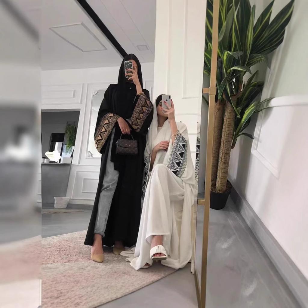 Embroidered Middle Eastern Abaya Robe Loose V-Neck Ethnic Style Hooded Long Dress