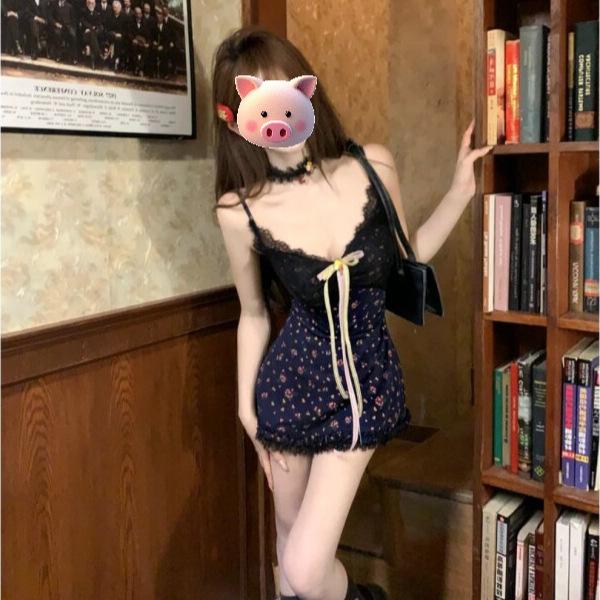 Korean Gentle Wind Super Good-looking Floral Suspender Dress Royal Sister Unique Temperament Beautiful Lace Splicing Hip Skirt