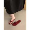 Flat bottom red French small cool slippers women's shoes outer wear 2025 new summer casual soft bottom pinch flip-flops