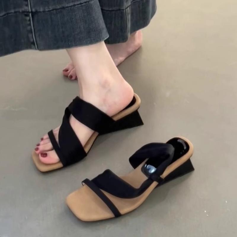 

Модные женские сандалии на французской танкетке, темпераментные, с квадратным носком, лето 2025, новые, с одним ремешком, два способа носки, шлепанцы с открытым носком на высоком каблуке 35 чёрный