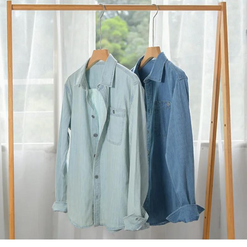 Vår Höst Långärmad Denimskjorta för Man Daglig Casual Ljusblå Jeans Herrtoppar Ren Bomullsskjorta Slim Fit Ungdom Enkel Stil Herrkläder