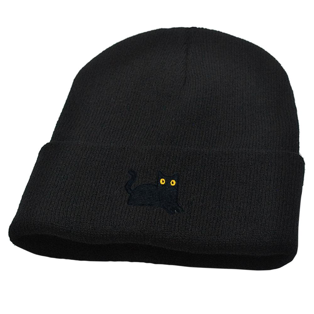Autumn and winter warm knitted pullover hat for men and women, cute black cat pattern embroidered yarn beanie hat