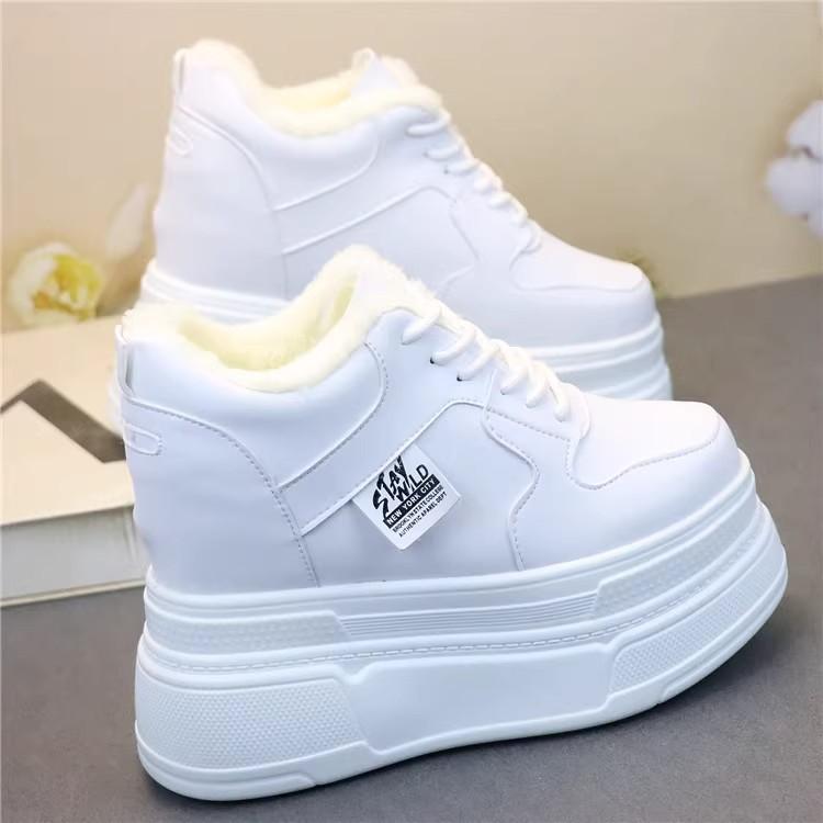 2025 spring popular versatile soft sole new little white shoes wear-resistant thick baseplate shoes inner height increase women's shoes small man