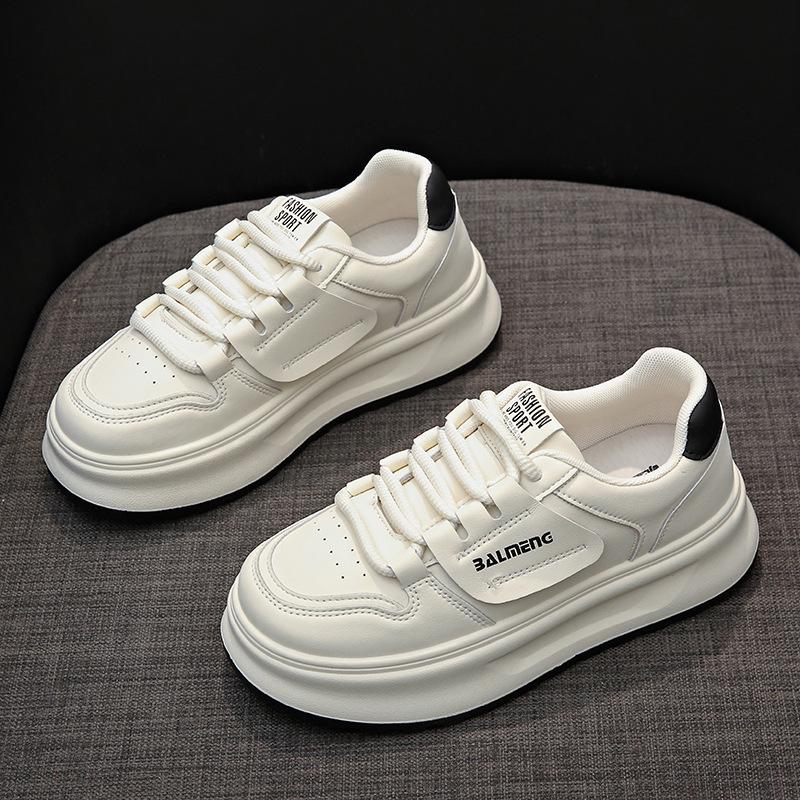 New Platform Trend Little White Shoes Women's Autumn 2025 New Student Board Shoes Versatile Height-increasing Sports and Leisure Shoes