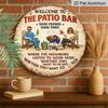 2D Flat, 1pc Round Aluminum Hanging Sign, "Welcome To The Patio Bar" Retro Metal Wall Plaque, Vintage BBQ & Friends Drinking Design, Ideal for