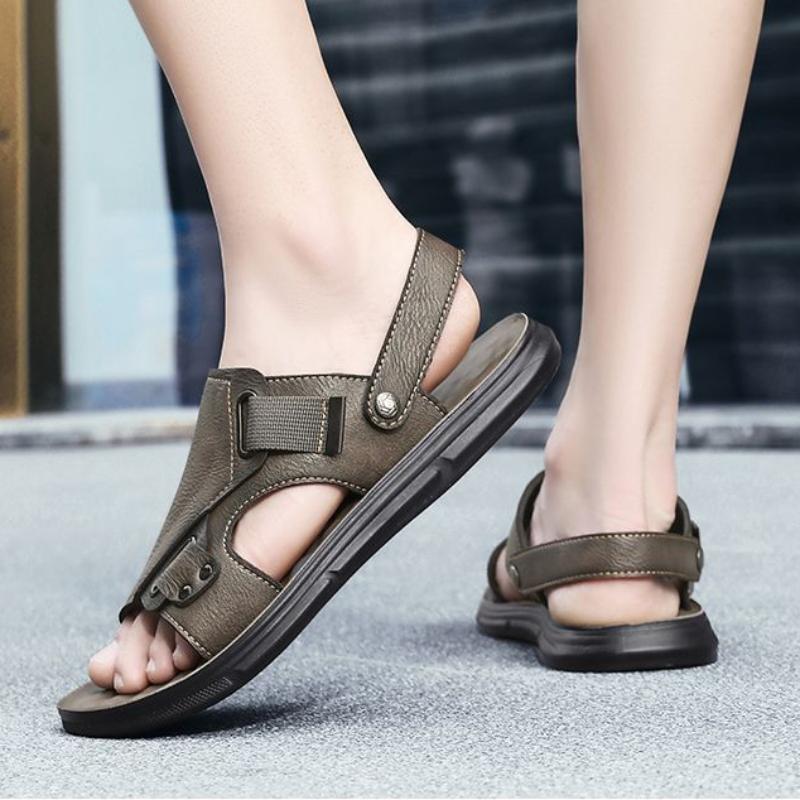 Fashion Men Sandals Massage Slippers Outdoor Comfortable Men Beach Shoes Classic Summer Non-Slip Thick-soled Leather Sandals Sandalias