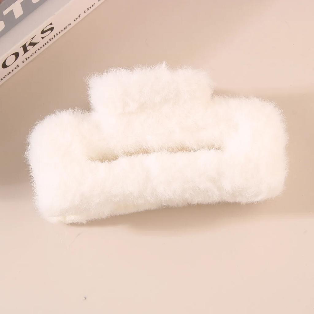 Winter Plush Square Hair Claw for Women Korean Elegant Acrylic Hairpins Faux Fur Hair Clip Girls Barrette Crab Hair Accessories