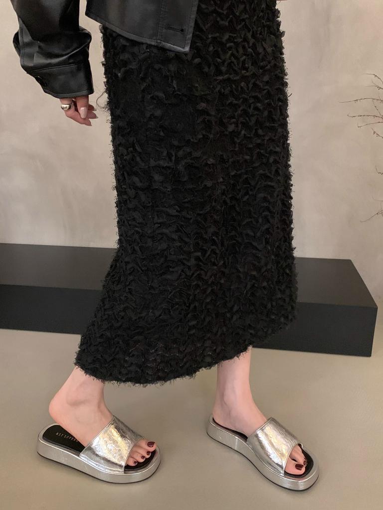 Small man increases height, thick-soled cool slippers, women's shoes wear 2025 new summer leopard print muffin bottom one-word slippers