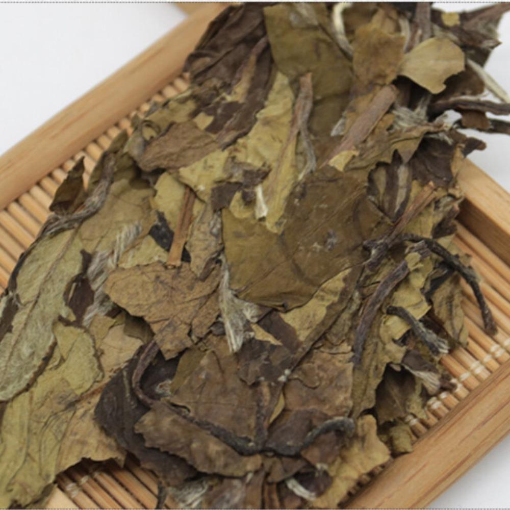 300g Fuding Weißer Tee Kuchen Shoumei Puerh Stil Florales Aroma Gesundes Getränk