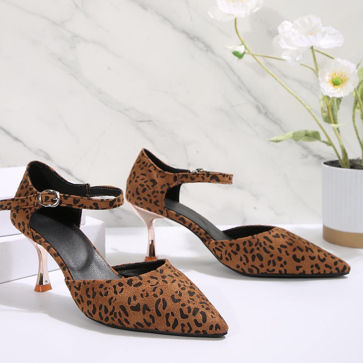 

Мода Горячая Распродажа Женские Туфли-лодочки с Острым Носком Сандалии Тренд 2025 Вечеринка Мода Лето Новые Женские Дизайнерские Туфли Туфли-лодочки Слайды Высокие Каблуки 34 леопардовый