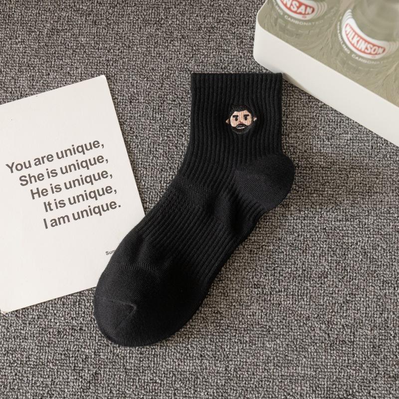 Svarta Strumpor Herr Mellanhöga Trendiga Vita Strumpor Hög Midja Mångsidiga Mellanhöga Sports Sommar Låga Strumpor