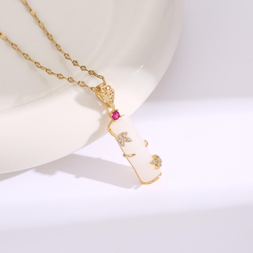 Hochwertige Damen Halskette aus Titanstahl mit vierblättrigem Kleeblatt - Nicht verblassend, vielseitige Schlüsselbeinkette