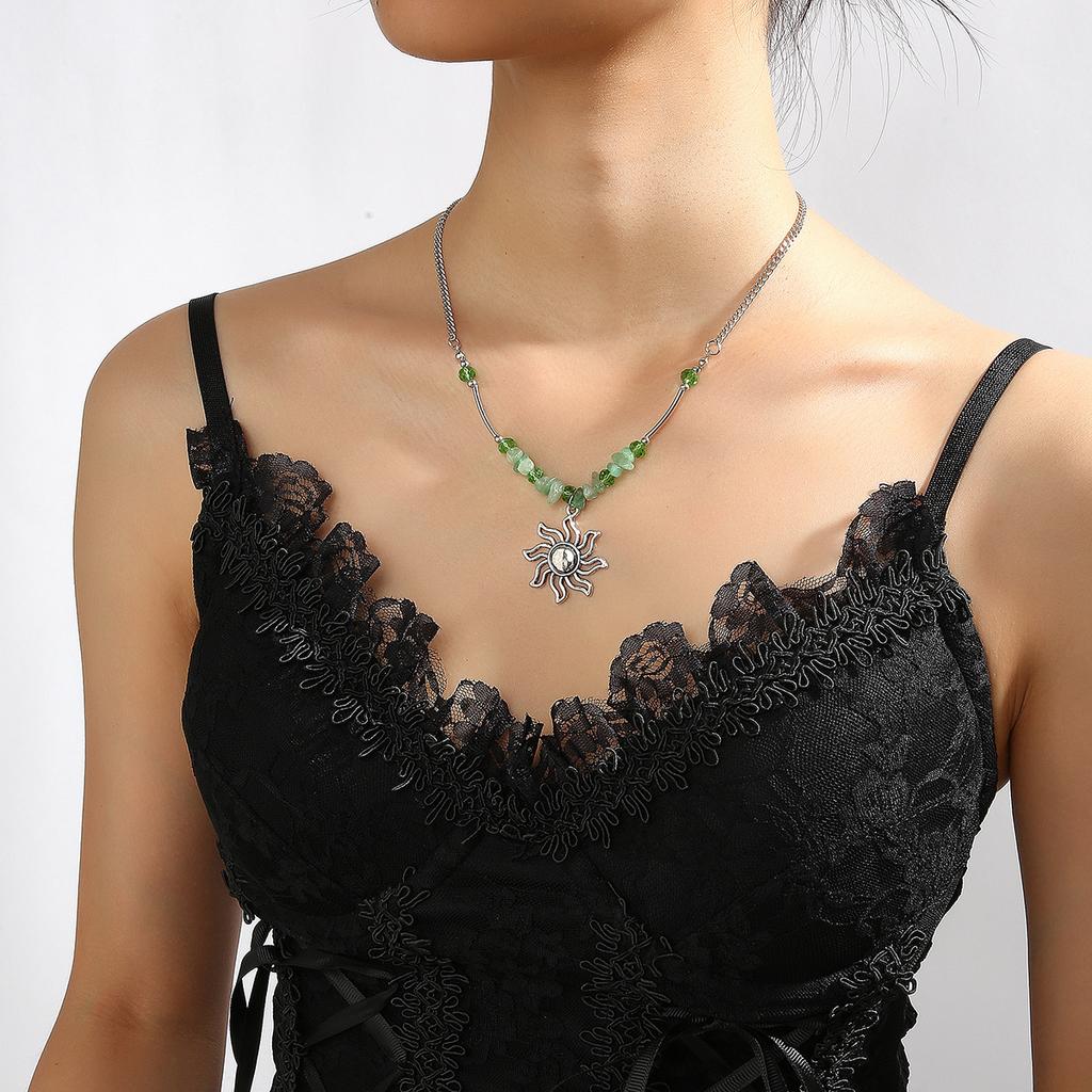 Bohemian Natural Stone Gravel Beaded Neck Chain Niche Temperament Sun Pendant Necklace