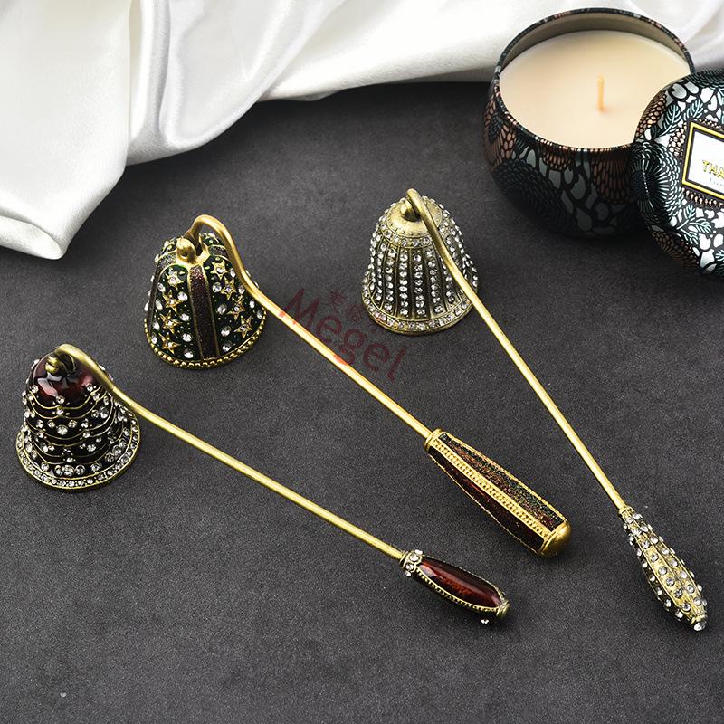 European Retro Handheld Candle Snuffer and Cover, Light Extinguisher Bell Tool, Perfect for Gifts.