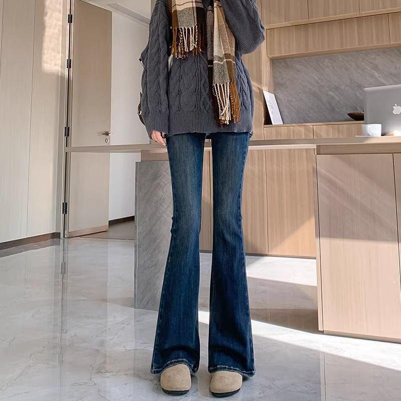 Women's Blue Fleece-Lined High-Waisted Micro-Flare Jeans for Petite - Slim Fit, Stretchy, Spring/Autumn 2026.