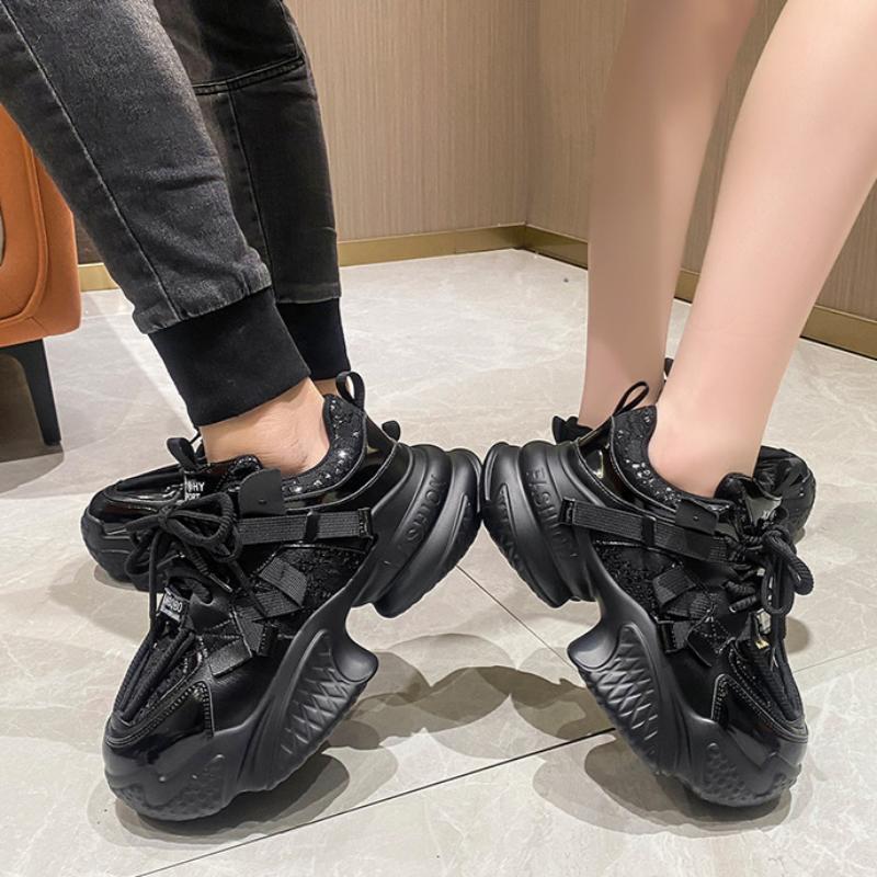 Women's Autumn and Winter Soft-soled Dad Shoes Lightweight Thick-soled Height-enhancing Casual Sports Shoes