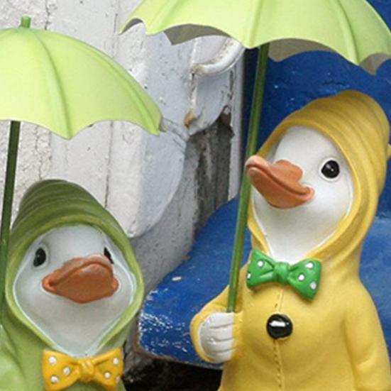 Hand-crafted Duck Statue Artistic Resin Adding Vitality Raincoat Duck Figurine Garden Supplies