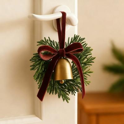 Yousheng Mini Couronne de Cèdre de Noël Petite Couronne de Noël Artificielle avec Cloche et Nœud en Ruban pour Arbre de Noël Manteau Fenêtre Cheminée Cuisine
