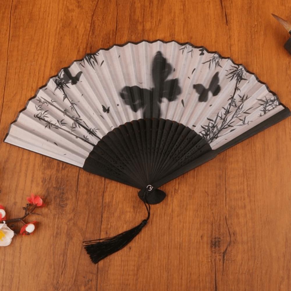 Matériau en soie Ventilateur pliant en soie vintage Ventilateur à main vintage pliant Cadre en bambou artisanal Performance de danse du ventilateur chinoise classique