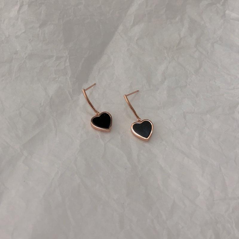 Schwarze herzförmige Ohrringe Exquisite Love Female Ohrringe